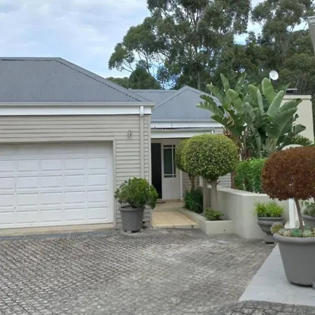 Sidwell Gardens, Adjacent To Kingswood Estate Vila George Exterior foto